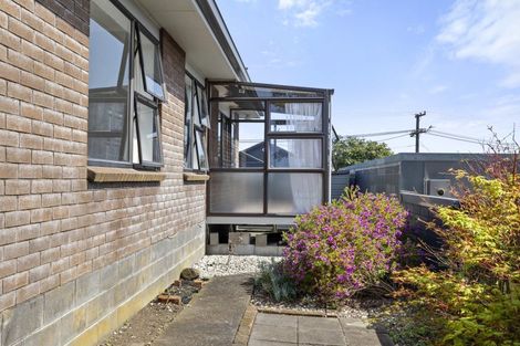 Photo of property in 17 Cutfield Road, New Plymouth, 4310