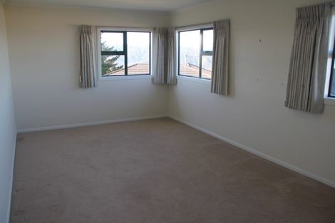 Photo of property in 46 Arahiwi Grove, Tirohanga, Lower Hutt, 5010