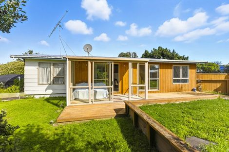 Photo of property in 29 Sarah Street, Waikawa Beach, Manakau, 5573