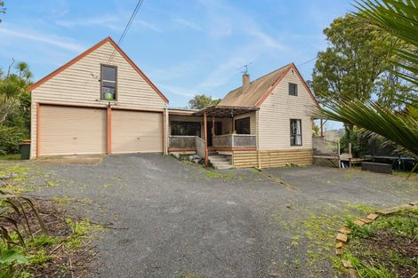 Photo of property in 1099 Scenic Drive North, Swanson, Auckland, 0816