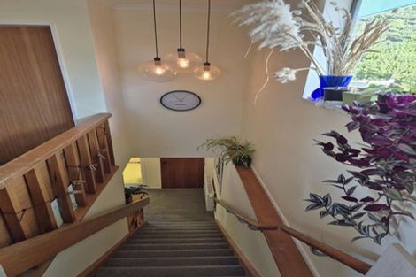 Photo of property in 54 Oroua Street, Eastbourne, Lower Hutt, 5013