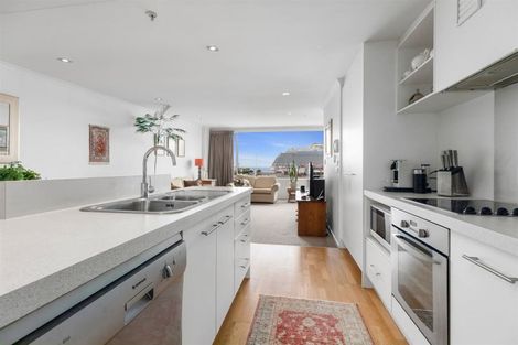 Photo of property in Algarve Apartments, 310/332 Maunganui Road, Mount Maunganui, 3116