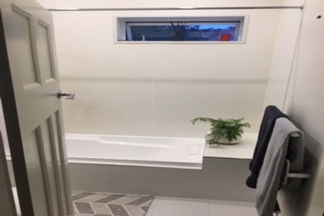 Photo of property in 15 Woodville Street, Edgeware, Christchurch, 8013