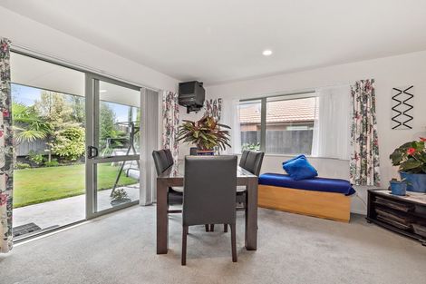 Photo of property in 25 Farquhars Road, Redwood, Christchurch, 8051