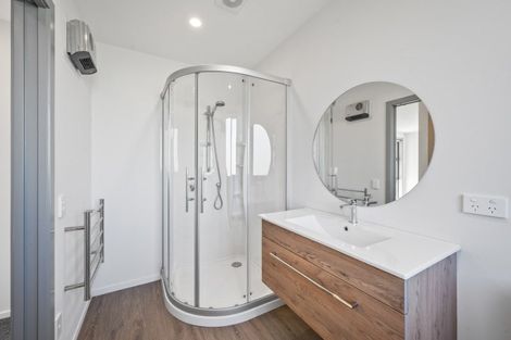 Photo of property in 53 Shields Street, Clyde, 9330