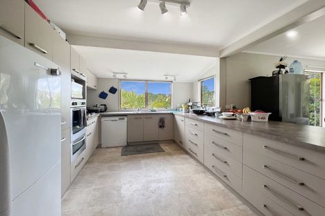 Photo of property in 40 Halswater Drive, Churton Park, Wellington, 6037