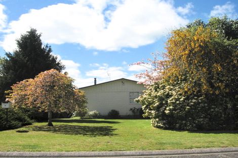 Photo of property in 11 Isobel Street, Acacia Bay, Taupo, 3330