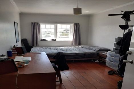 Photo of property in 147a Onepu Road, Lyall Bay, Wellington, 6022