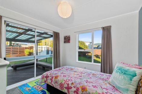 Photo of property in 8 Browning Crescent, Owhata, Rotorua, 3010