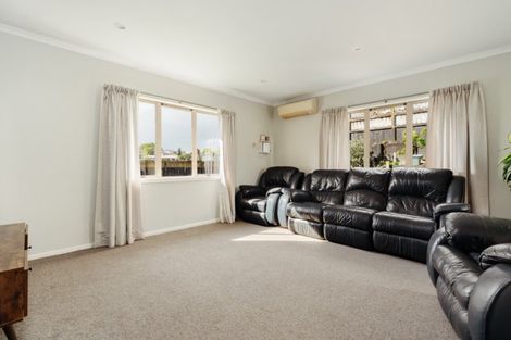 Photo of property in 16 Zachary Place, Welcome Bay, Tauranga, 3112