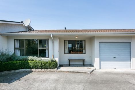 Photo of property in 2/802 Victoria Street, Parkvale, Hastings, 4122