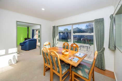 Photo of property in 15 Roderick Place, Rototuna, Hamilton, 3210