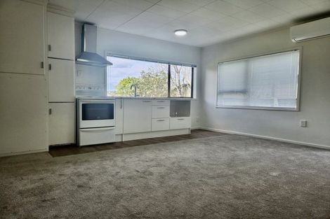 Photo of property in 24 Dallas Place, New Windsor, Auckland, 0600