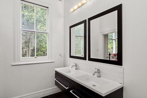 Photo of property in 8 Battery Road, Ahuriri, Napier, 4110