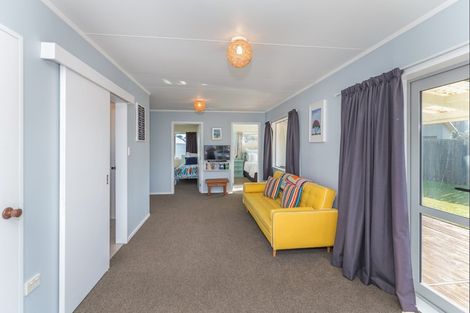 Photo of property in 21 Rua Avenue, Waitarere Beach, Levin, 5510