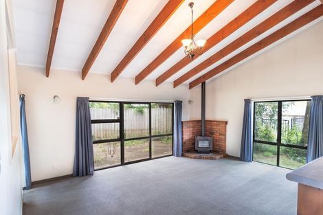 Photo of property in 4 Resolute Way, Papakura, 2110