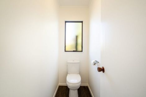 Photo of property in 2/49 Merani Street, Belmont, Auckland, 0622