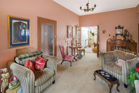 Photo of property in 43 Bassett Road, Johnsonville, Wellington, 6037