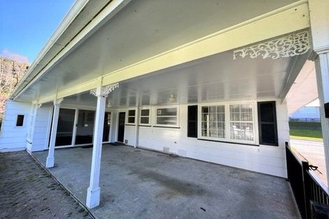 Photo of property in 99 Tirohanga Road, Tirohanga, Lower Hutt, 5010