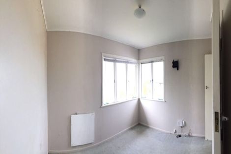 Photo of property in 29 Carole Crescent, Pakuranga, Auckland, 2010