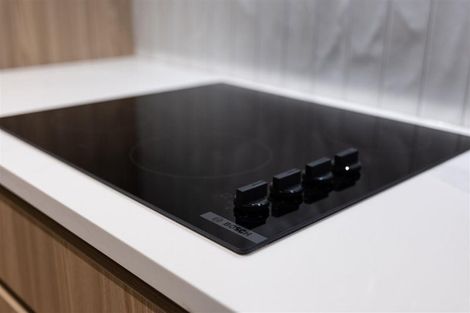 Photo of property in 25 Kuaha Road, Massey, Auckland, 0614