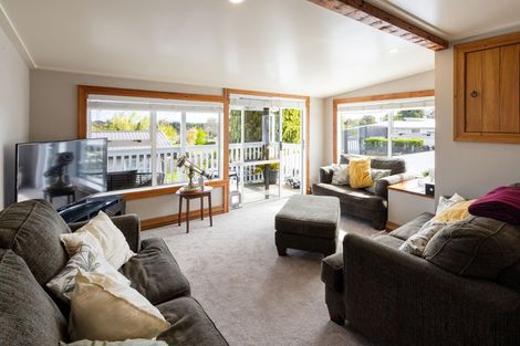 Photo of property in 104 Forest Lake Road, Forest Lake, Hamilton, 3200