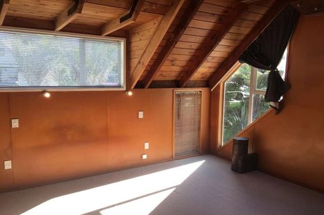 Photo of property in 33 Reynolds Place, Torbay, Auckland, 0630