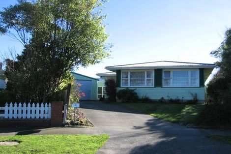 Photo of property in 6 Alma Place, Milson, Palmerston North, 4414