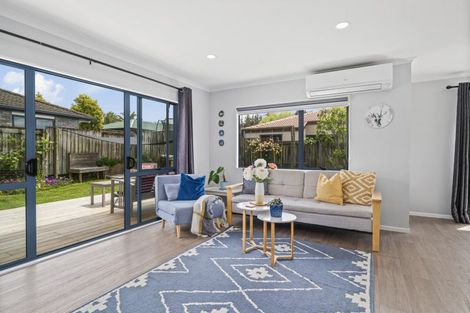 Photo of property in 17 Edward Payton Grove, Pukehangi, Rotorua, 3015