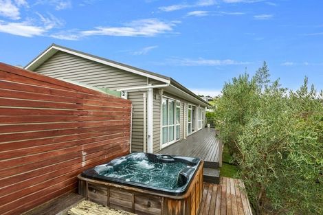 Photo of property in 16 Fern Court, Orewa, 0931