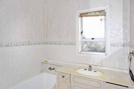 Photo of property in 21 Omana Road, Papatoetoe, Auckland, 2025