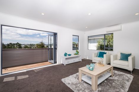 Photo of property in 14 Lesa Annis Place, Henderson, Auckland, 0612
