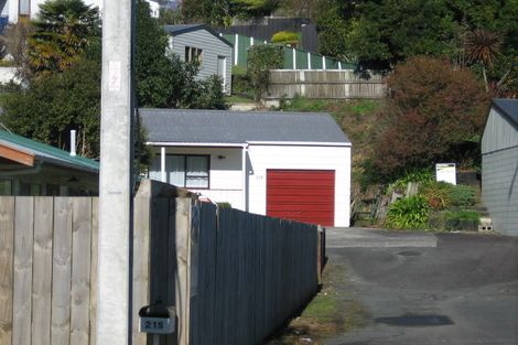 Photo of property in 215 Whatawhata Road, Dinsdale, Hamilton, 3204