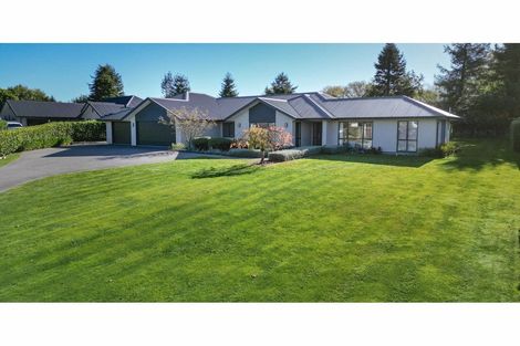 Photo of property in 86 Oakgrove Drive, Rangiora, 7400