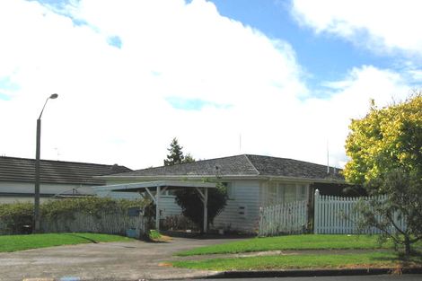 Photo of property in 3/17 Denver Avenue, Sunnyvale, Auckland, 0612