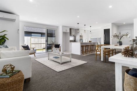 Photo of property in 42 Te Kio Crescent, Papamoa Beach, Papamoa, 3118