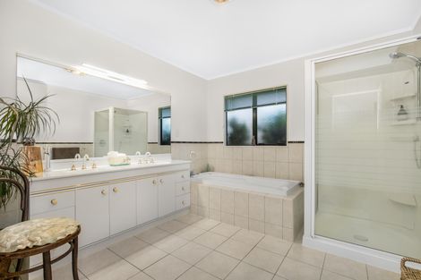 Photo of property in 59 Wairere Road, The Gardens, Auckland, 2105