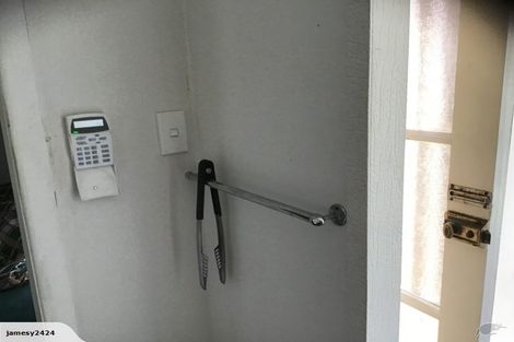 Photo of property in 39 Sutherland Road, Point Chevalier, Auckland, 1025