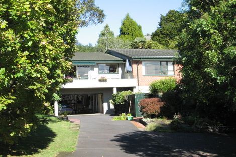 Photo of property in 17 Pickwick Parade, Mellons Bay, Auckland, 2014