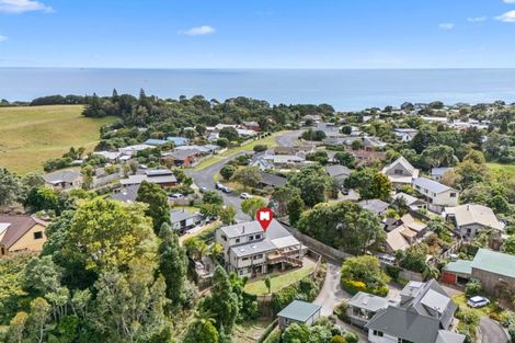 Photo of property in 12 Kaitake Place, Oakura, 4314