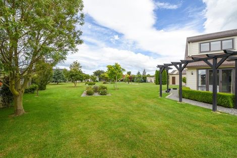 Photo of property in 8 Daffodil Grove, Carterton, 5713