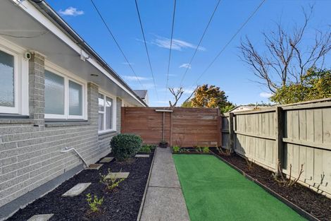 Photo of property in 2/7 Curletts Road, Sockburn, Christchurch, 8042