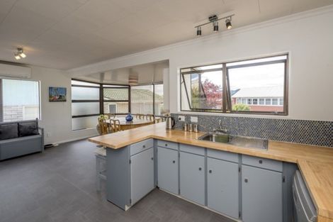 Photo of property in 136 Winchester Street, Levin, 5510