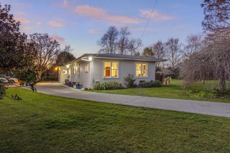 Photo of property in 154 Main Road, Levin, 5510