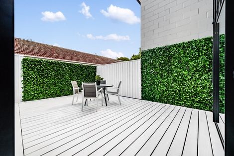 Photo of property in 37c Tawhiri Road, One Tree Hill, Auckland, 1061