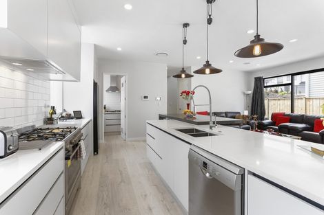 Photo of property in 127 Colonial Drive, Silverdale, 0932