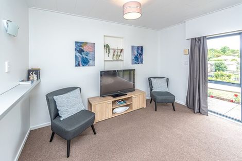 Photo of property in 73 Great North Road, Saint Johns Hill, Whanganui, 4501