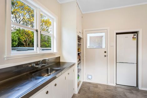 Photo of property in 52 The Drive, Tawa, Wellington, 5028