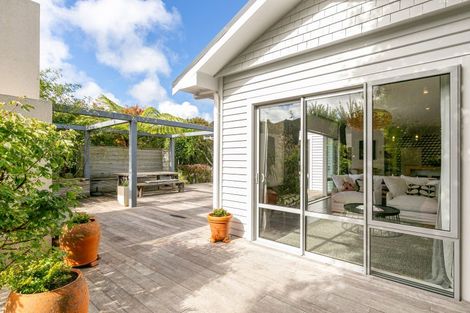 Photo of property in 8 Lochiel Road, Khandallah, Wellington, 6035