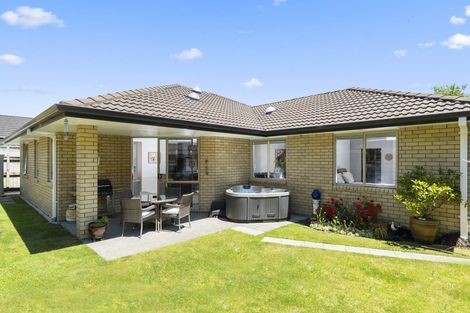 Photo of property in 28 Cotswold Place, Ohauiti, Tauranga, 3112